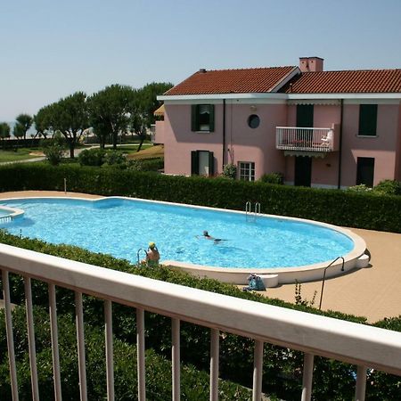 Seaside Terrace & Pool Getaway Apartment Cavallino-Treporti Exterior foto