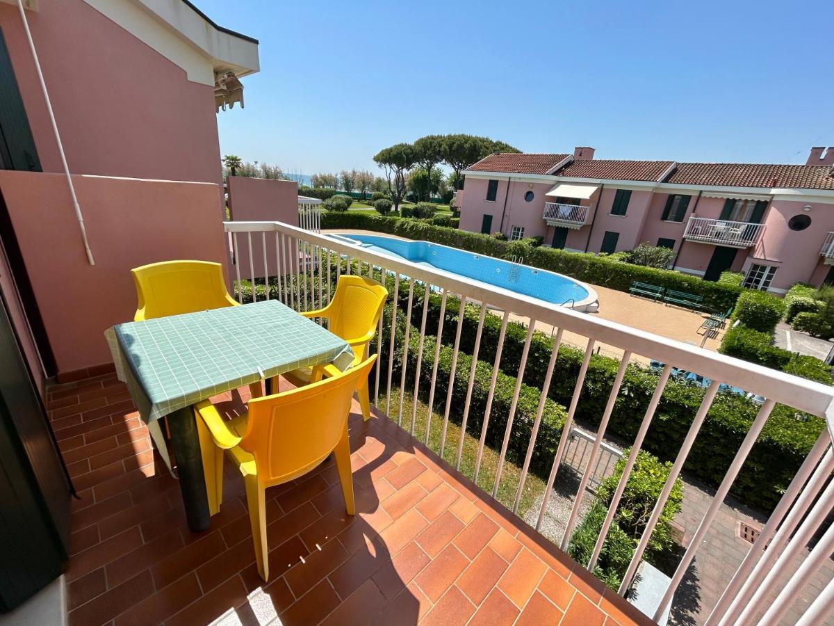 Seaside Terrace & Pool Getaway Apartment Cavallino-Treporti Exterior foto