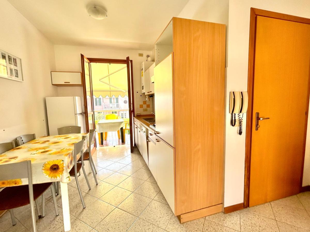 Seaside Terrace & Pool Getaway Apartment Cavallino-Treporti Exterior foto