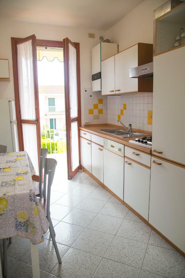 Seaside Terrace & Pool Getaway Apartment Cavallino-Treporti Exterior foto